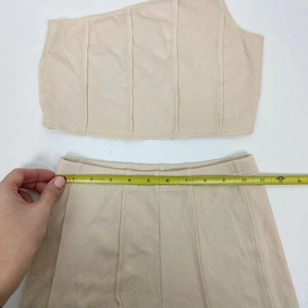 Superdown Lizzy Ribbed Short Set in Tan - Picture 4 of 8